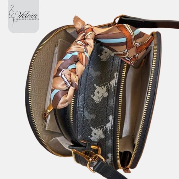 Luxurious Coach | Black Handbag - Image 3